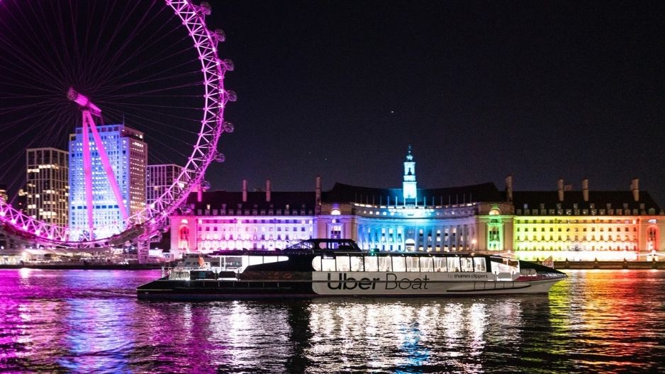 Thames cruise by night
